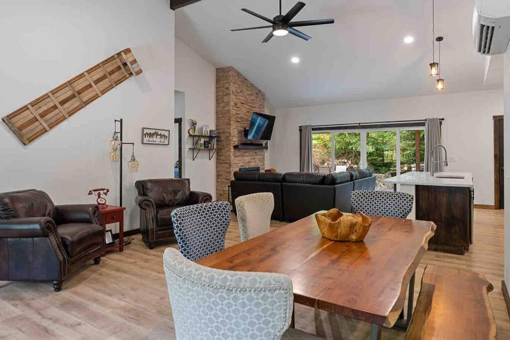 Luxe Mt. Rainier Lodge W/ Hot Tub-Ac-Game Room Ашфорд Екстериор снимка