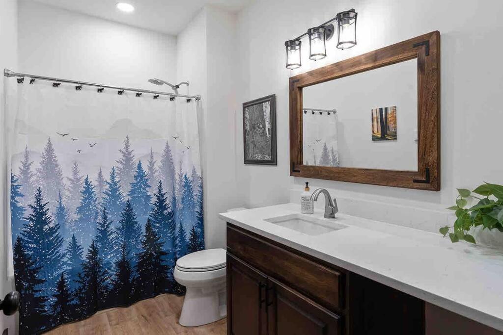 Luxe Mt. Rainier Lodge W/ Hot Tub-Ac-Game Room Ашфорд Екстериор снимка